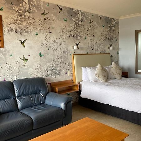 Saltair Luxury Accommodation - Adults Only Олбані Екстер'єр фото