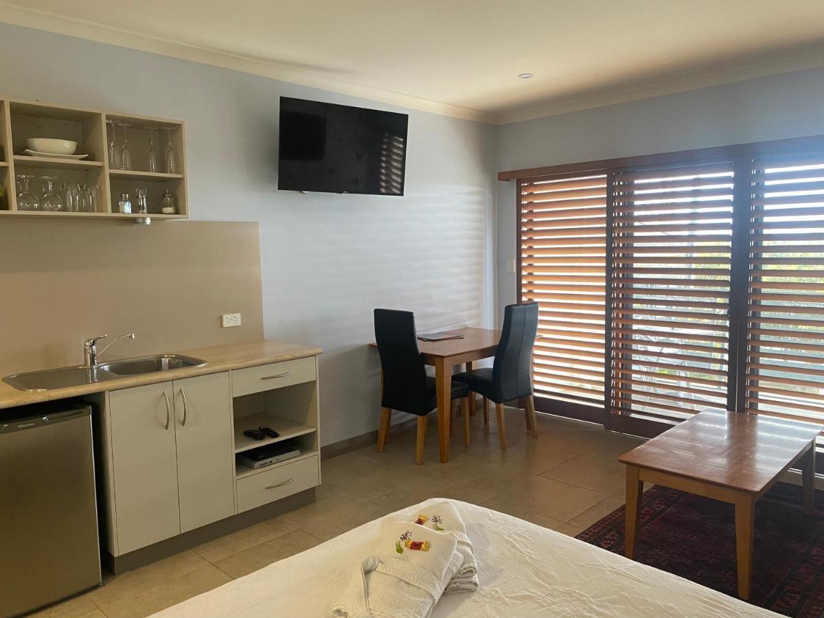 Saltair Luxury Accommodation - Adults Only Олбані Екстер'єр фото